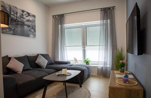 Wolfsburg Apartment | HANNIBAL - Design Apartment Lilie 2, VW Nähe, Parkplatz, Küche, HighSpeed-WLAN, Fitness, Solarium