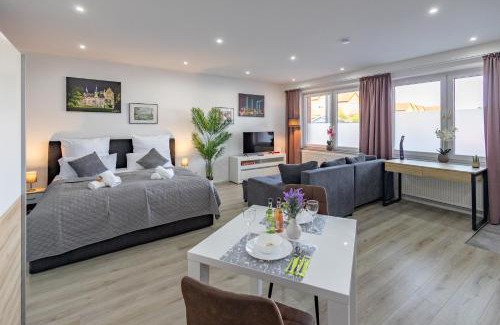 Wolfsburg Apartment | HANNIBAL - Design Studio-Apartment Jasmin 8, Parkplatz, Küche, HighSpeed-WLAN