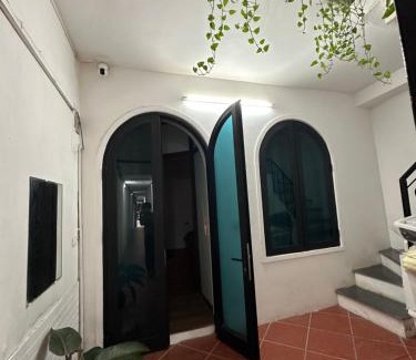 Hang Bo House | Hanoi Old Quarter Homestay