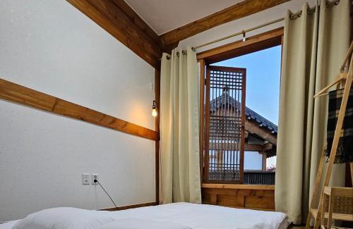 Gyeongju House | Hanok Myeongdang