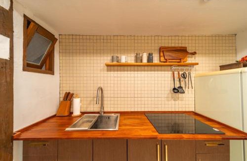 Anam-dong House | Hanok Stay Wolha Jeong - 5mins to Jongno Seoul