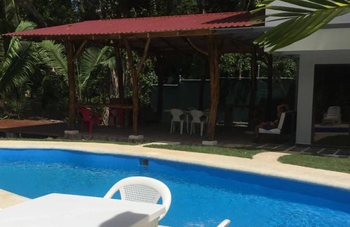 Cahuita House | $ Hans House $