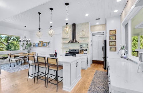 Blanco House | Happiness Ranch - Oak Tree House | Elegant 2/2 with Water Views