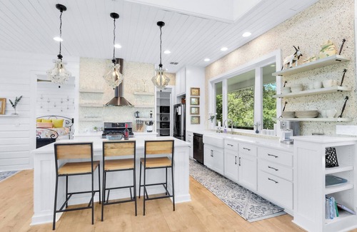 Blanco House | Happiness Ranch - Oak Tree House | Elegant 2/2 with Water Views