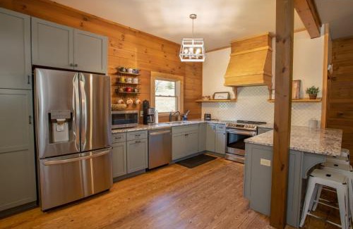 Apple Ridge House | Happy Apple