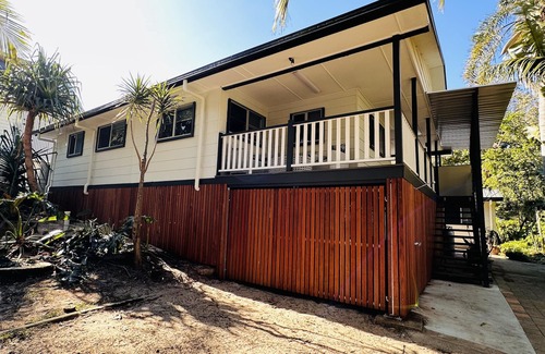 Eurong House | Happy Days Beach House - Fraser Island