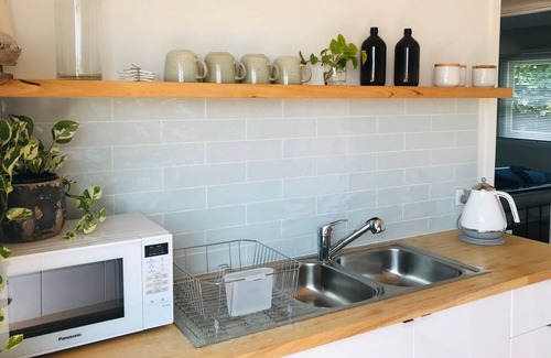 Rosebud House | Happy Ground Rosebud - Quiet Street - Only 800 metres from beach!