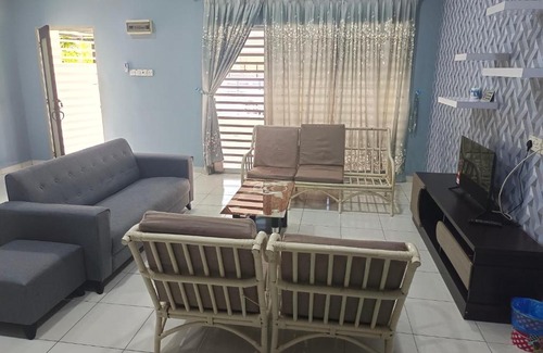 Taman Hijau House | Happy homestay sitiawan