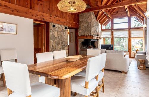 Angostura House | Happy Host Patagonia - La Gurisa
