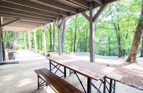 Tate House | Happy Place Hideaway