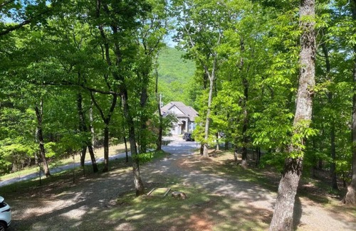 Tate House | Happy Place Hideaway