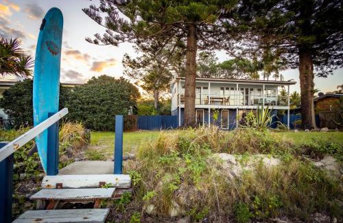 Beachmere House | Happy Tides