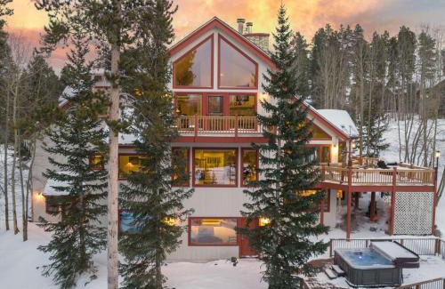Breckenridge House | Happy Trails Lodge