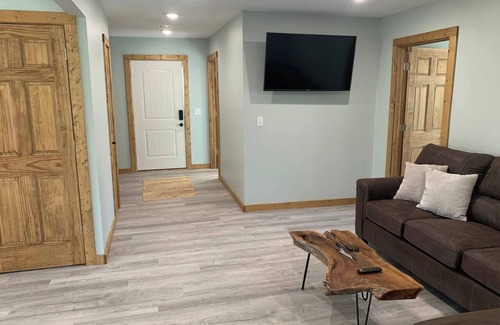 Hartshorn House | Happy’s Trout Loft - 0.5 Miles from Montauk