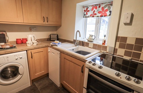 Horton in Ribblesdale Cottage | HARBER SCAR, pet friendly, with open fire in Horton-In-Ribblesdale