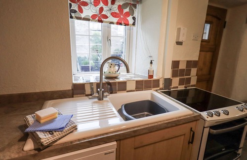 Horton in Ribblesdale Cottage | HARBER SCAR, pet friendly, with open fire in Horton-In-Ribblesdale