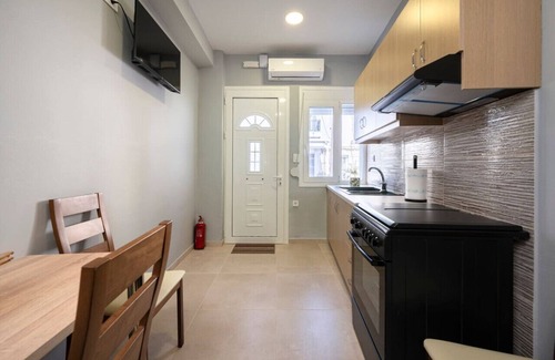Kos Apartment | Harbor Harmony Hideout 1min to Beach