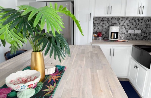 Calvigny House | Harbor Haven Luxury Retreat I- VEHICLE INCLUDED