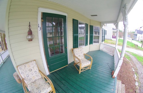 Sunapee House | Harbor House: Sleeps 20, Fireplace, 2 TVs, 2 kitchens, walk to restaurants/bars