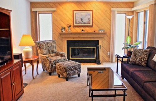 Harbor Springs Condo | Harbor Springs, Michigan vacation condo