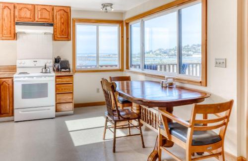 Gold Beach House | Harbor View Cottage A