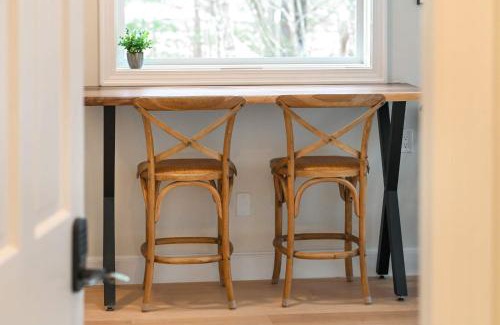 York Apartment | Harbor View Cozy Retreat for 2