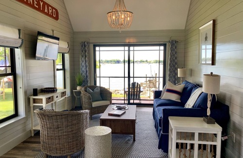 West Mystic Cottage | Harbor View Landing Mystic, CT - The Martha's Vineyard Waterfront Cottage