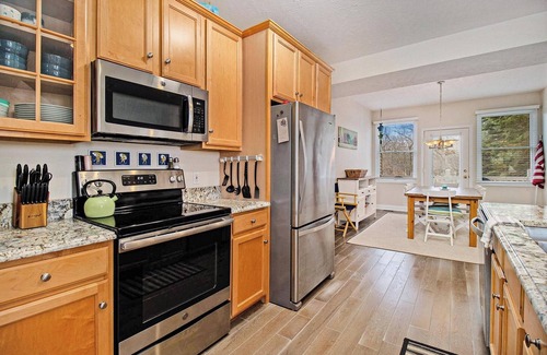 Manistee Condo | Harbor Village Townhouse at Park and Beach