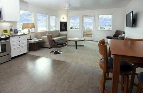 Morro Bay Condo | Harborfront 2 Waterfront Condo - Fabulous location on Embarcadero!