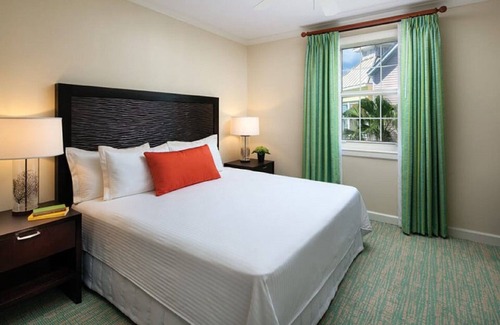 Paradise Island Resort | Harborside Resort At Atlantis. 2 Bedroom 2 Bath Villa!