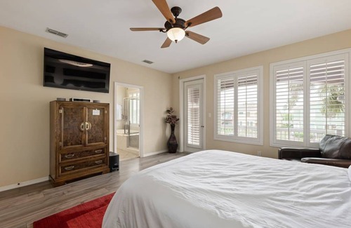 Laguna Vista House | Harborside Townhome in Laguna Vista on the Canal