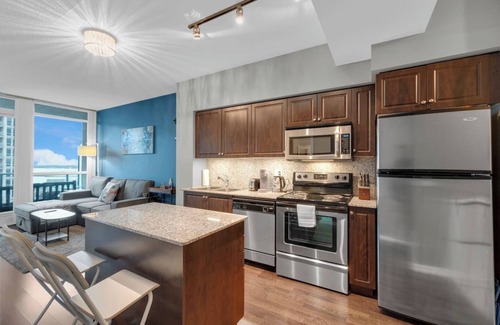 Fort York Hotel | Harbory Stays - 2BR Suite