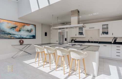 Canford Cliffs Villa | Harbour Escapes Magnificent 8 Bed House With Garden & Pool & Close to Beaches
