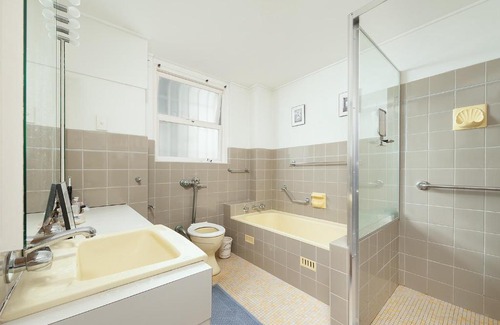 Darling Point Apartment | HARBOUR FRONT SINGLE LEVEL APARTMENT