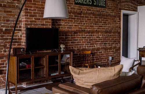 Wolfe Island Apartment | Harbour House on Wolfe Island with waterfront access.