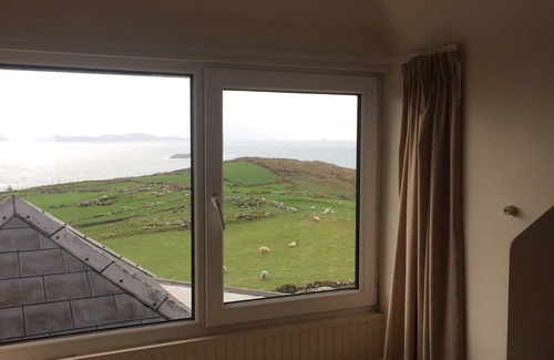Caherdaniel Apartment | Harbour View Apartments - Spectacular Sea Views - Close to Derrynane Beach