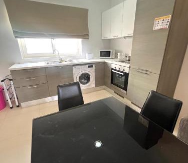 Kalkara Apartment | Harbour View Apt with Terrace