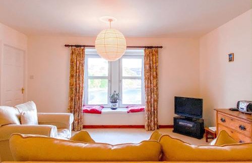 Achachork House | Harbour View