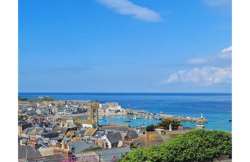 St Ives House | Harbour View Guest House