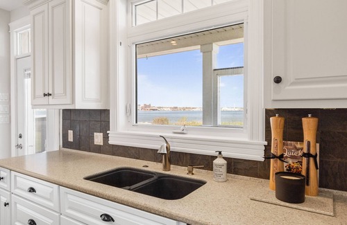 Queens County Villa | Harbour View Haven