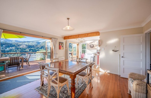 Akaroa House | Harbour Views - Akaroa Holiday Home