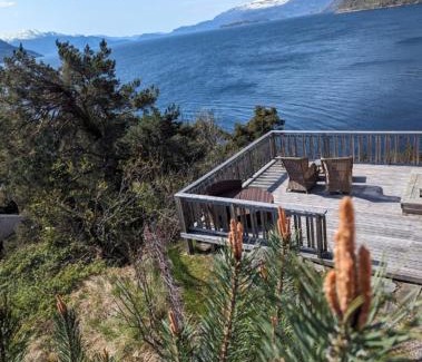 Kvam House | Hardangerfjord panorama 1