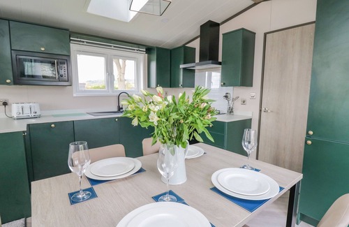 Trefeglwys Cottage | HARES MEADOW, pet friendly, character holiday cottage in Trefeglwys