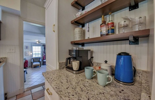 Tuscaloosa House | Hargrove House - Large home with fenced in backyard and close to campus!