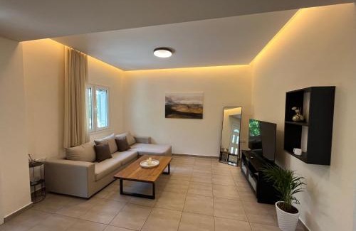 Kroustas Apartment | HarMa house