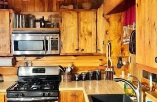 Green Mountain Cabin | Harmony Hollow -5bd Rustic Cabin