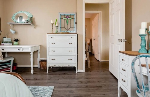 Kansas City House | Harmony House - Cozy & Close to Everything
