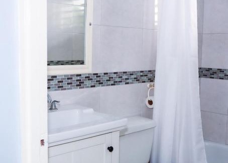 Tower Isle Apartment | Harmony Studio - Chrisanns Beach Resort Apt 18
