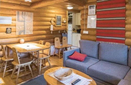 Akaslompolo House | Harpan Maja/mesimarja by Interhome