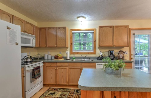 Sheepback Mountain Estates Cabin | Harrah's/Cherokee/Lakes/rafting/fishing/hiking/waterfall/Elk/rejuvenating peace